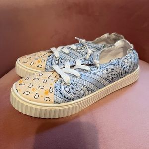 Madden Girl Slip on Bandanna sneakers